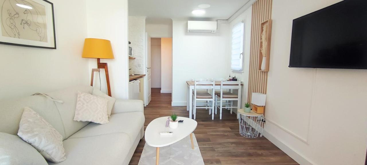 Chez Adriana Studio Vue Mer Avec Piscine 그리모 외부 사진
